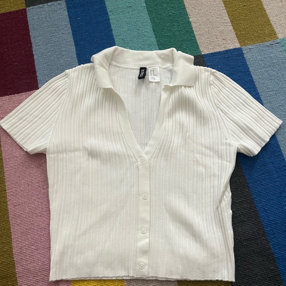 H&M White Ribbed Short-Sleeve Button-Down Polo Top